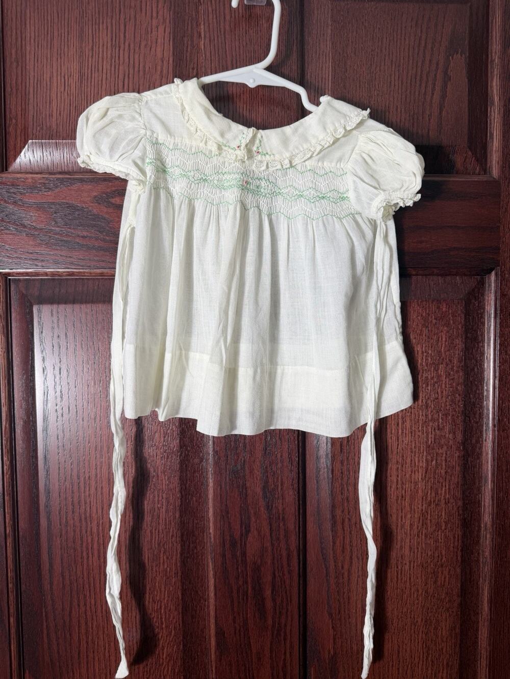 Vintage Polly Flinders Hand Smocked Baby Dress Sz 9mo Ivory White Lace Tie